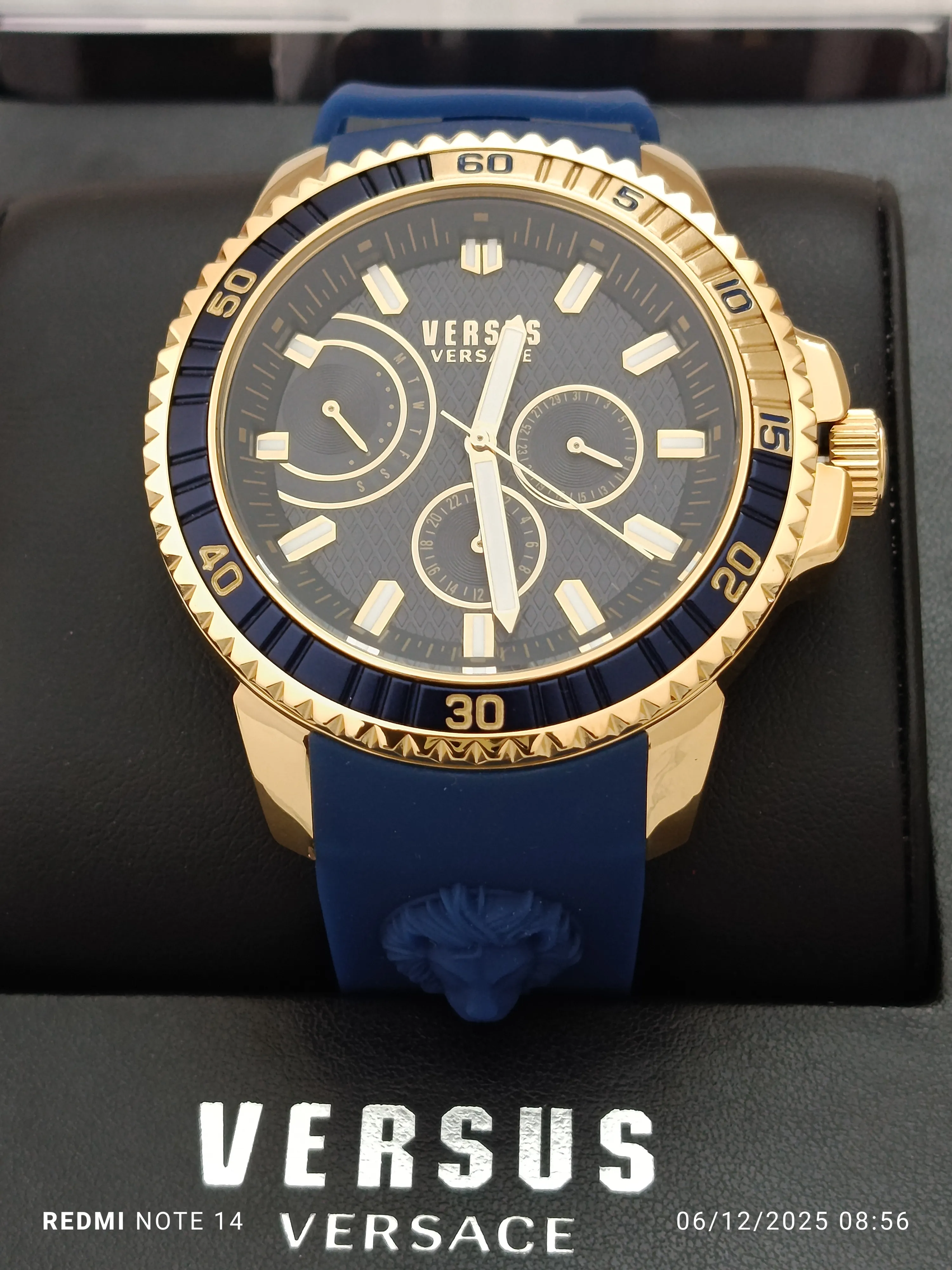 Montre Versus Versace Homme VV002H